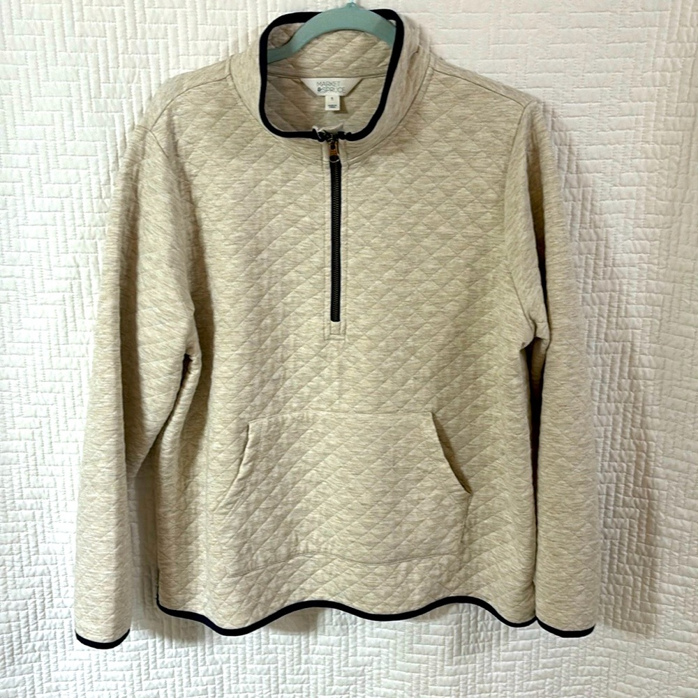 Women’s size XL quilted pullover